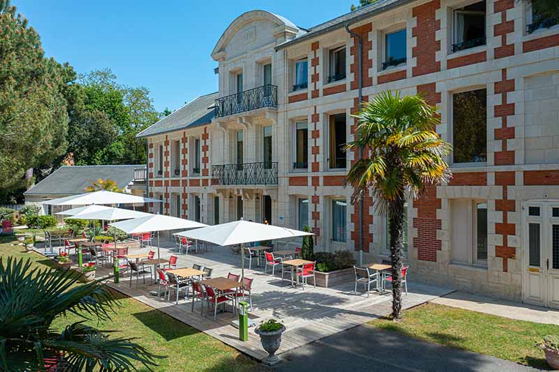 Hôtel 3 étoiles Royan avec piscine et proche de la plage